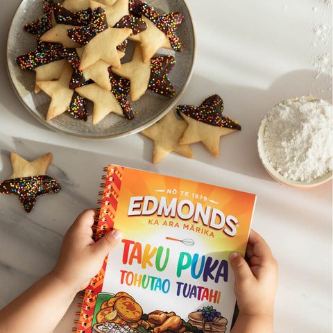 Taku Puka Tohutao Tuatahi | Māori Illustrated Cookbook